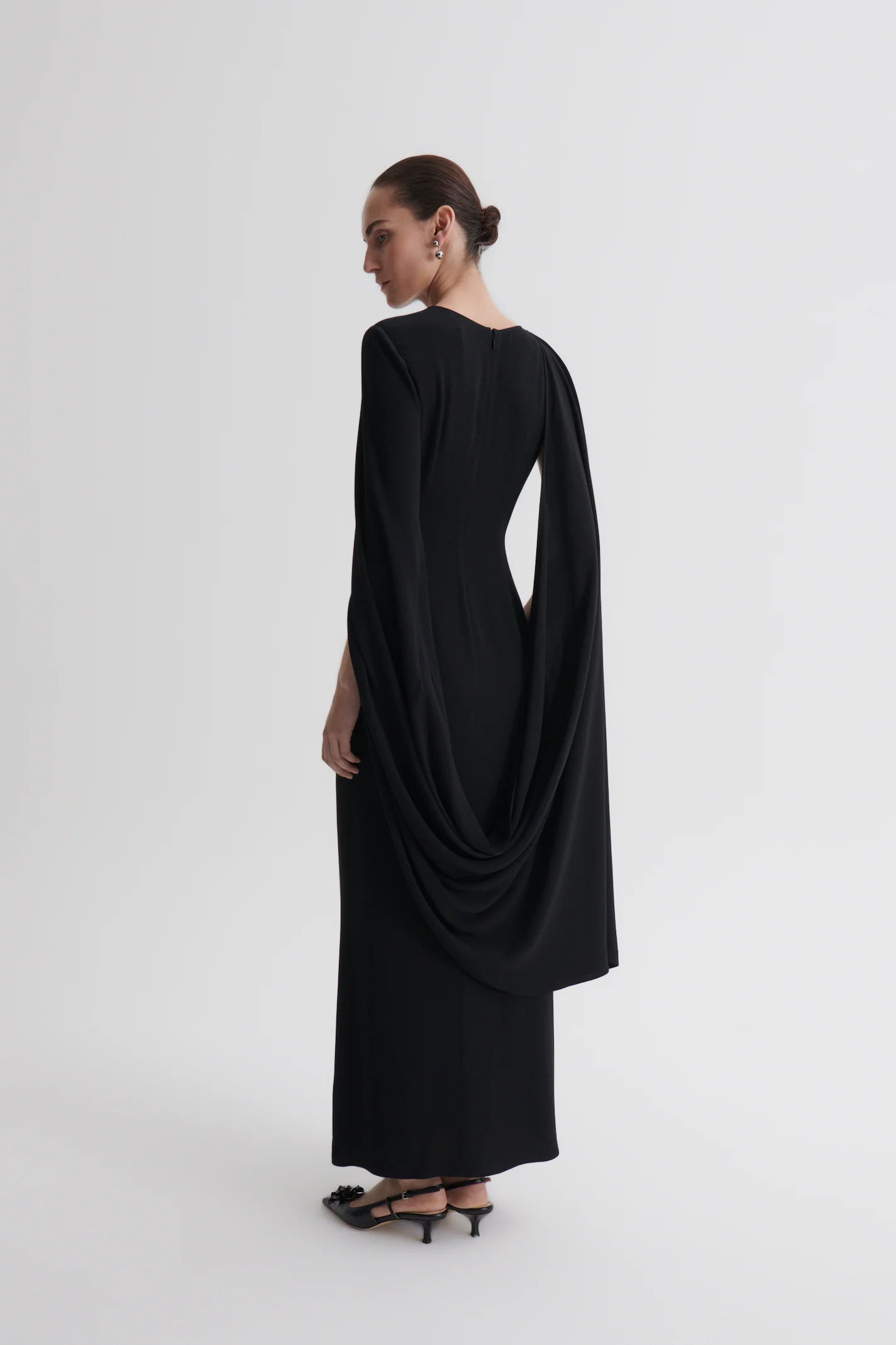 DRAPE CAPE GOWN - Image 5