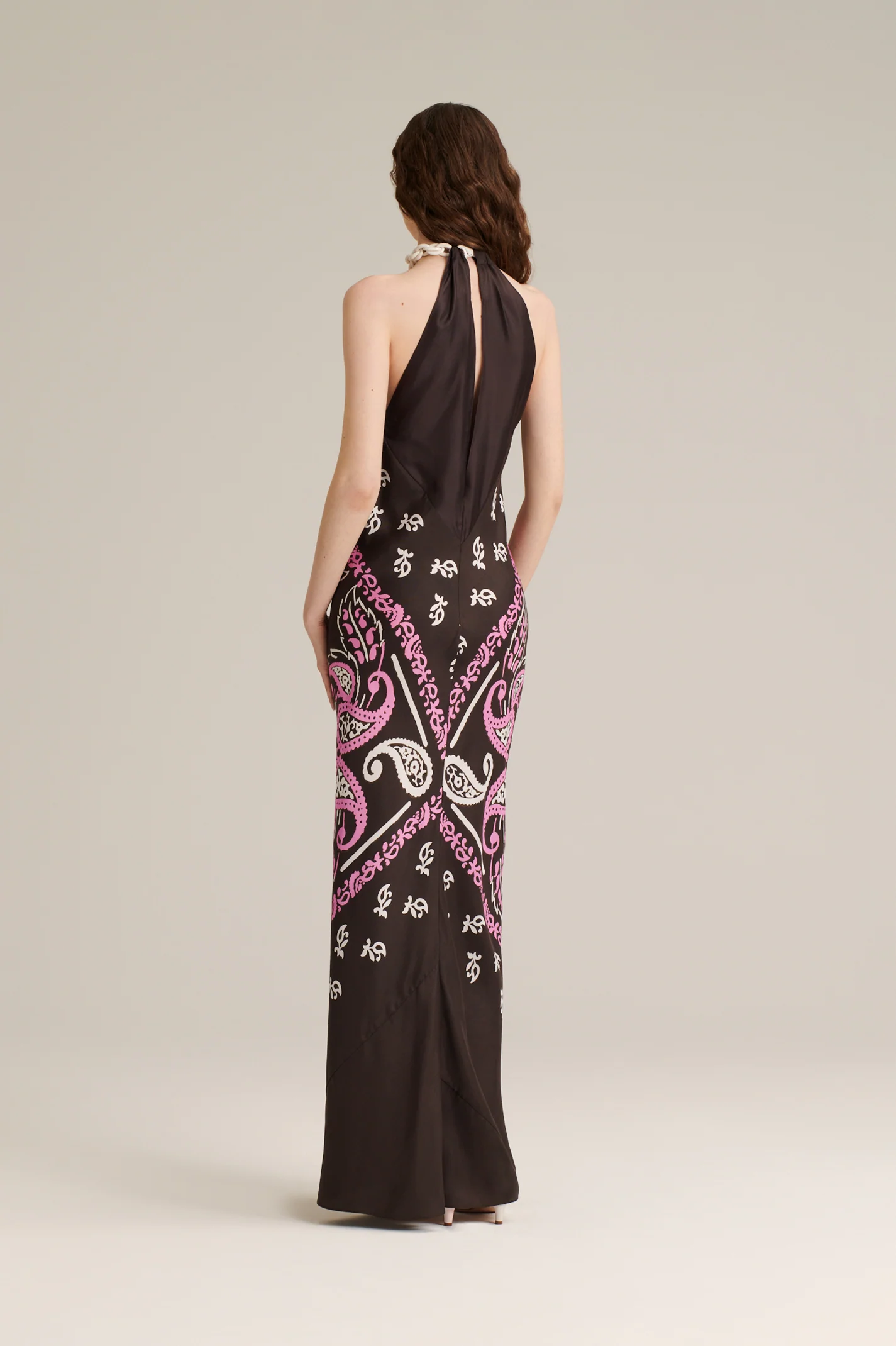 SILK BANDANA RESIN CHAIN DRESS - Image 5